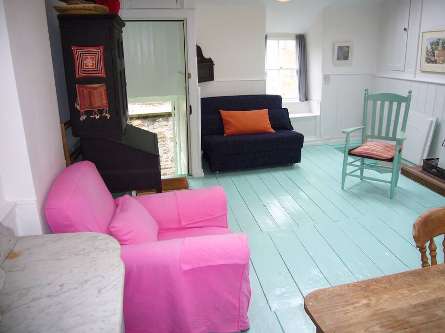 Sitting room.