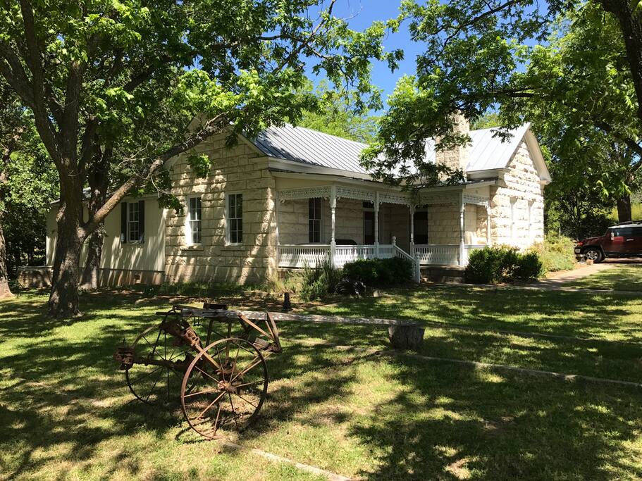 Landmark Historic German home on 5 acres IN TOWN! Houses for Rent in