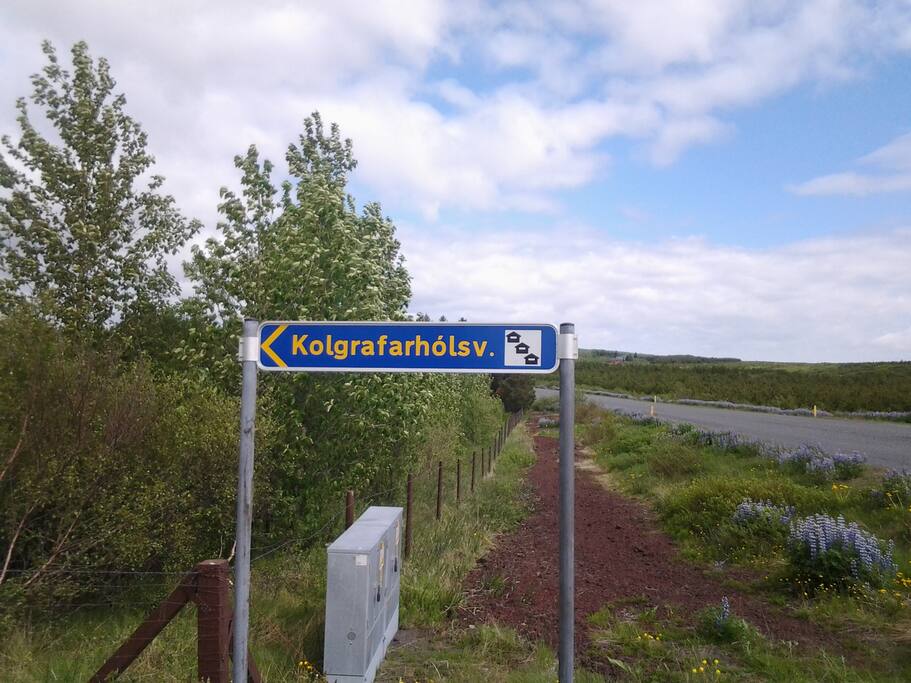 The sign where u turn left from the road nr. 35.