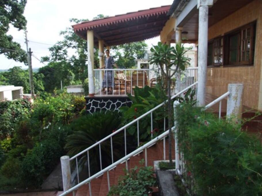 terrace - place to set outside in the garden with a view to the citybay and the ocean, nice wind