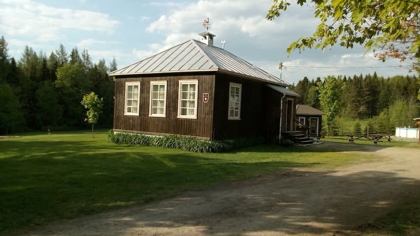 Airbnb® | Saint-Damien-de-Buckland - Holiday Rentals & Places to Stay -  Quebec, Canada