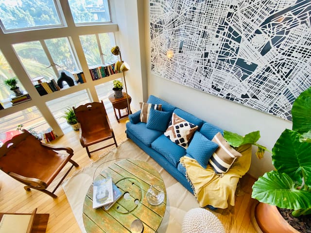 Stunning and Spacious in the Heart of Cibeles!