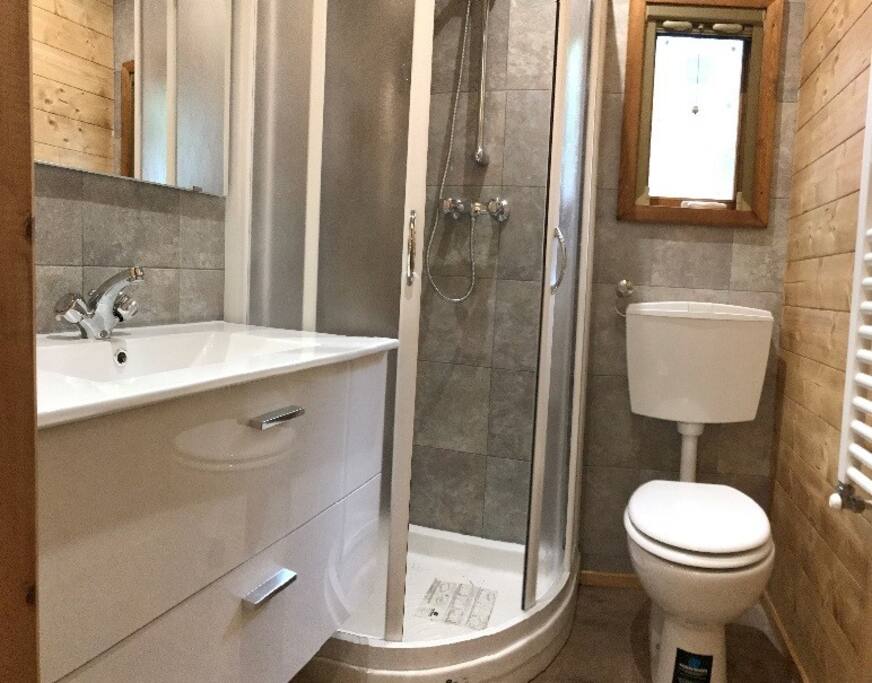 bagno con doccia