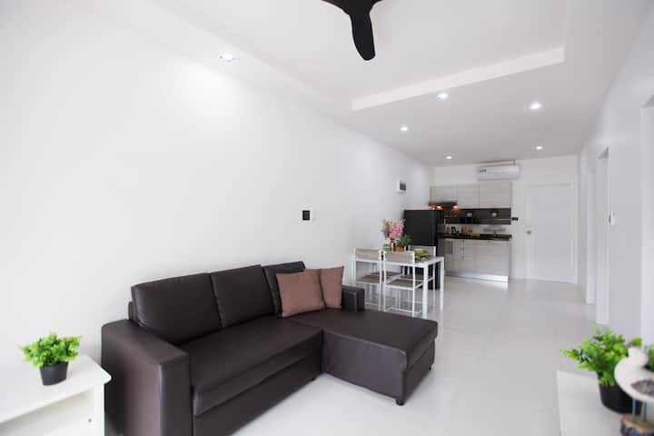 Ambienti i dhomës së ndenjjes