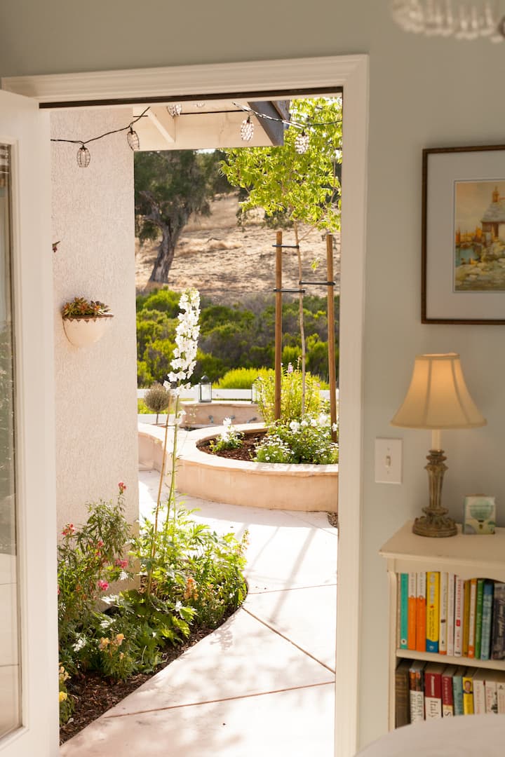 The Hummingbird Suite Houses for Rent in Templeton, California