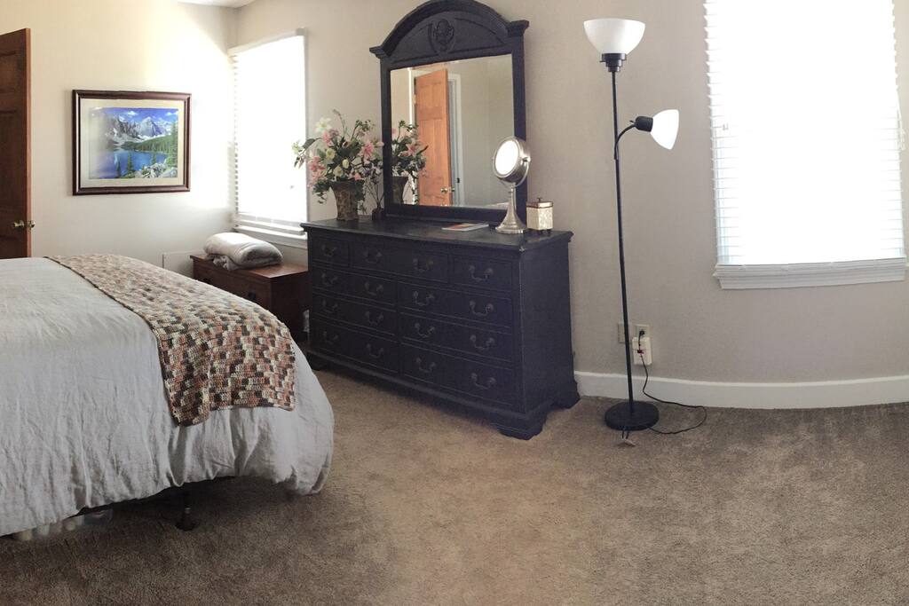 Lake Room
