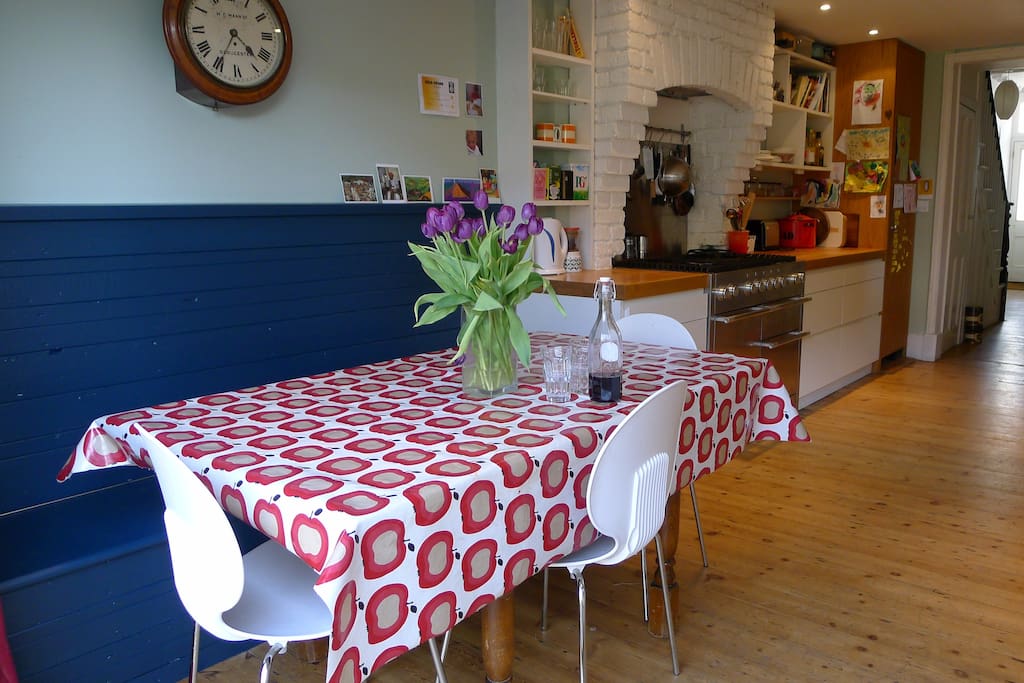 Large bench and kitchen table (we're getting a new bigger table to seat 8-10)