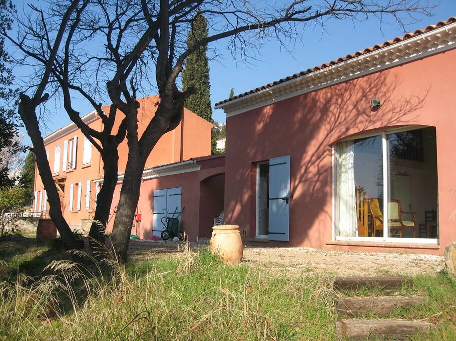 Villa spacieuse, a côté de l'habitation principale