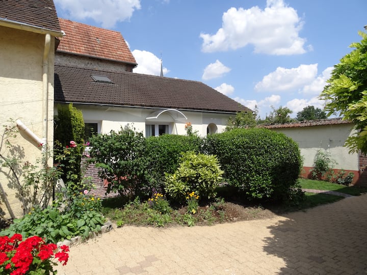 Cozy Cottage near Chartres