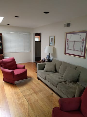 Beautiful Garden Home in Palo Alto gallery image 2