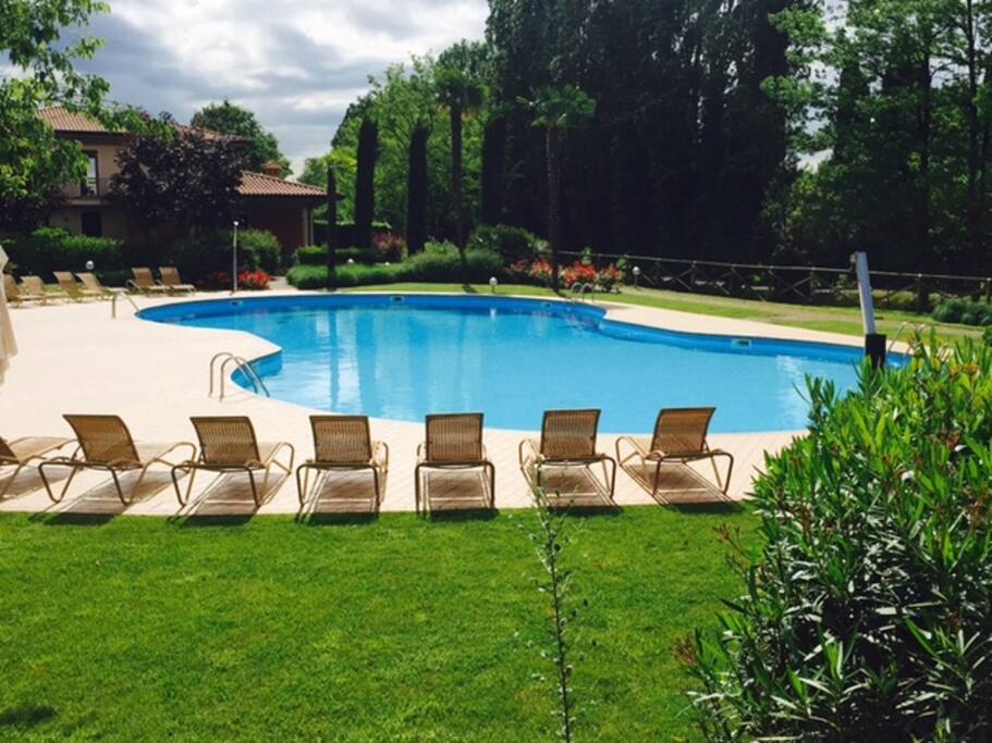 PISCINA