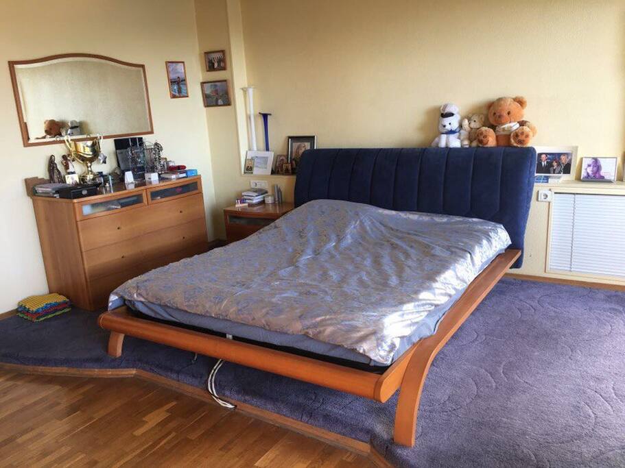2nd floor bedroom