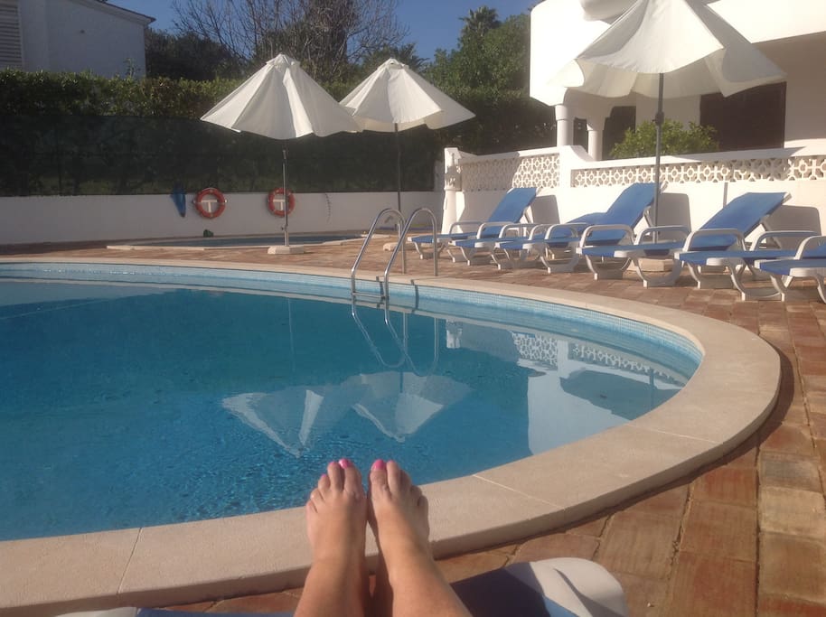 Swimming pool and paddling pool