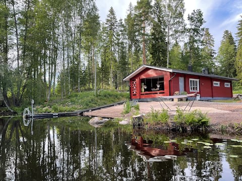 Contemporary cottage by the river