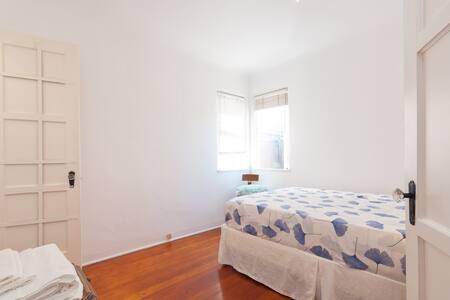 Venice Escape~bikes & beach