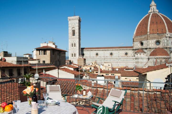 Casa di Dante Roof Terrace gallery image 4