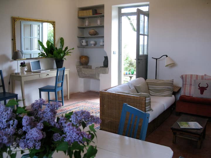Charming attached cottage 5 mins from Nerac.