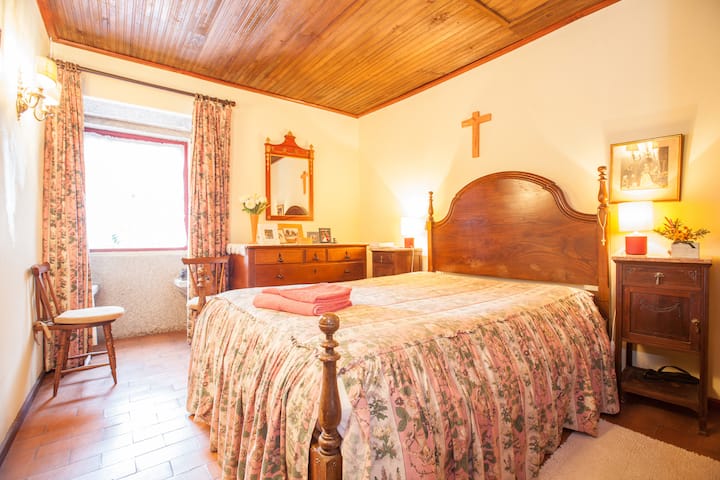 საძინებელი 1