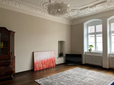 Beliebte Airbnb-Anzeige: Beautiful old building apartment in Napoleon House in Görlitz
