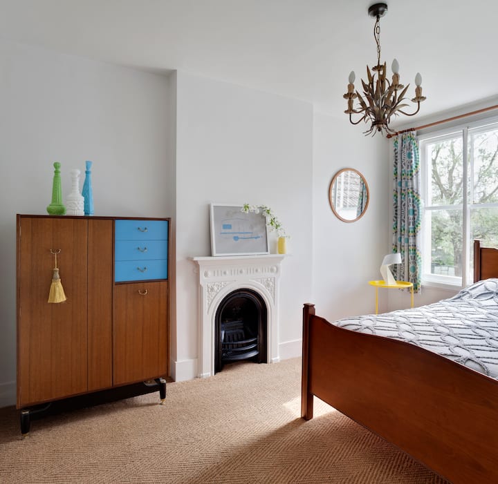 First-floor double bedroom