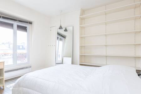 Modern apartment in lively hood