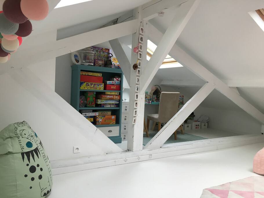 chambre enfant lit double+matelas une personne