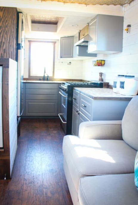 Full size kitchen!