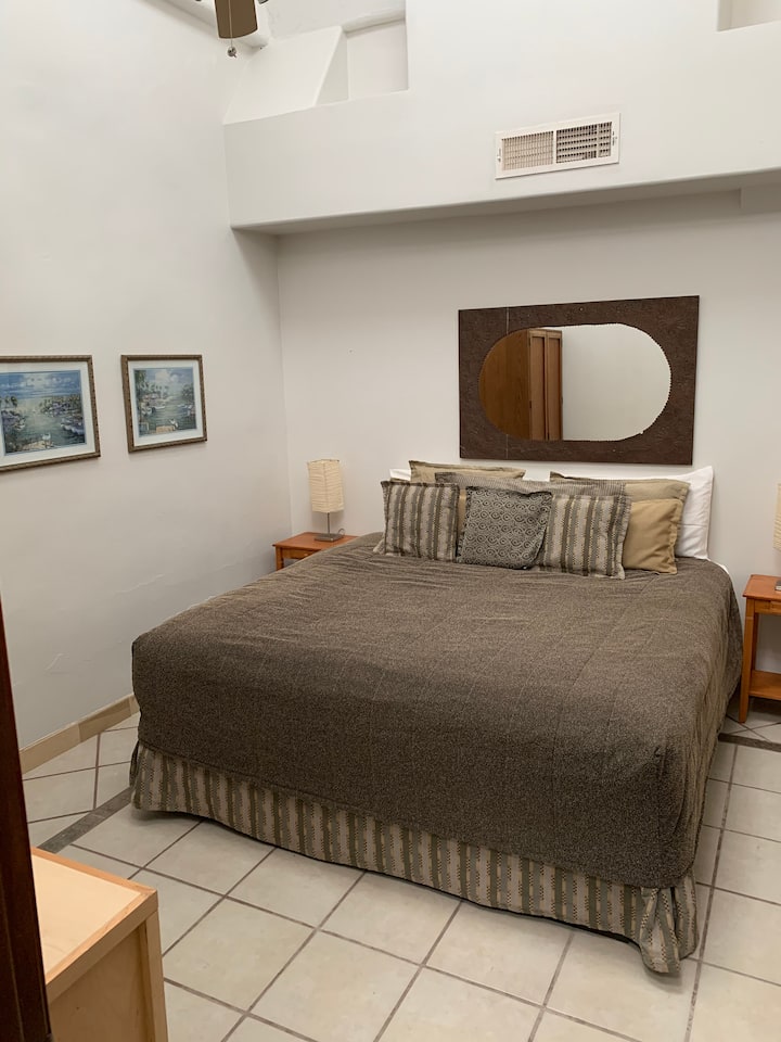 Master #1 - Прикрепена баня (1 - ви етаж) 