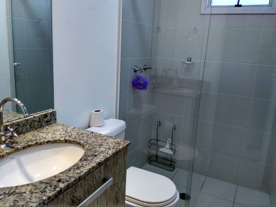 Banheiro Quarto Casal