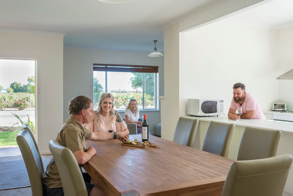 Casual dining