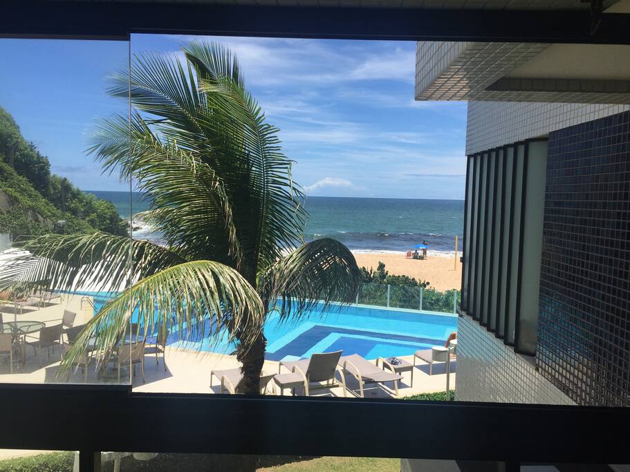 Varanda com linda vista para o mar para a Praia do Buracão, Rio Vermelho