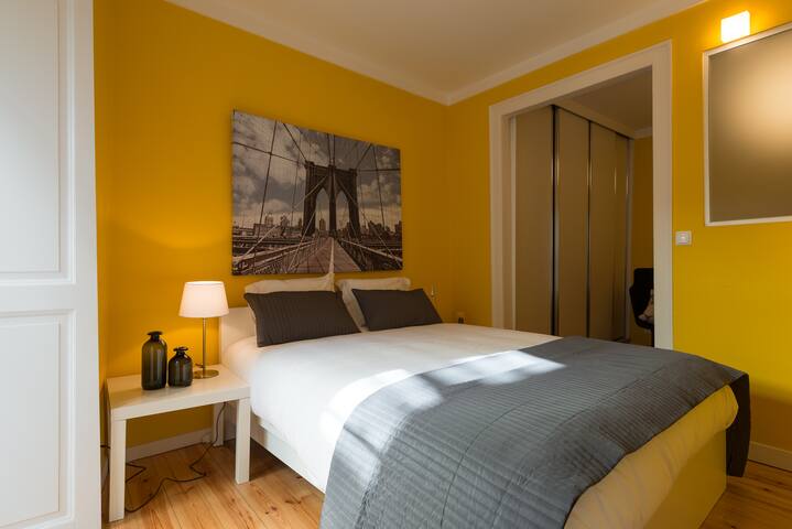 The luxury of a patio and a garden in centre town gallery image 4