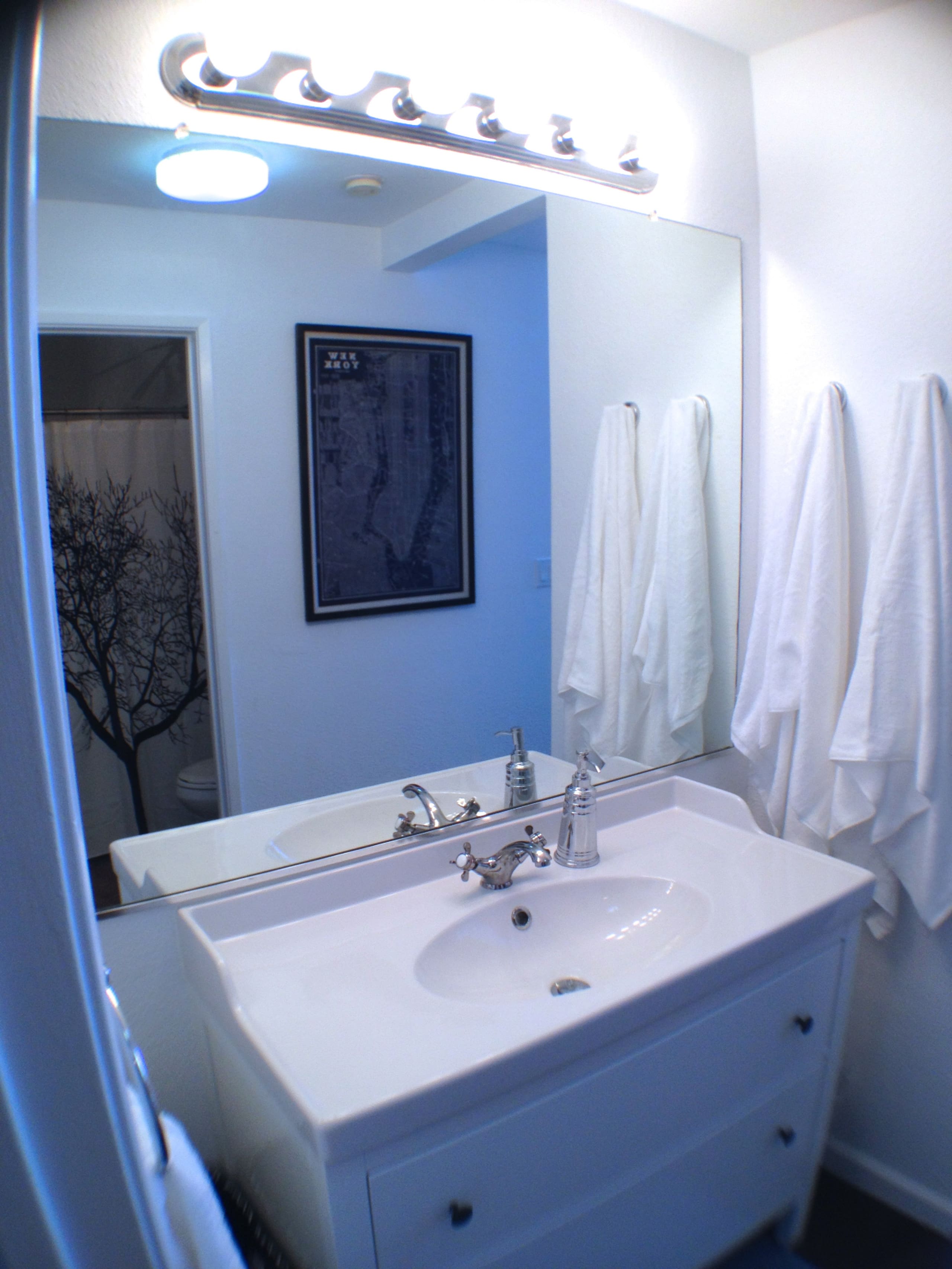 Home in San Francisco · ★4.91 · 2 bedrooms · 2 beds · 1 bath - Image 35