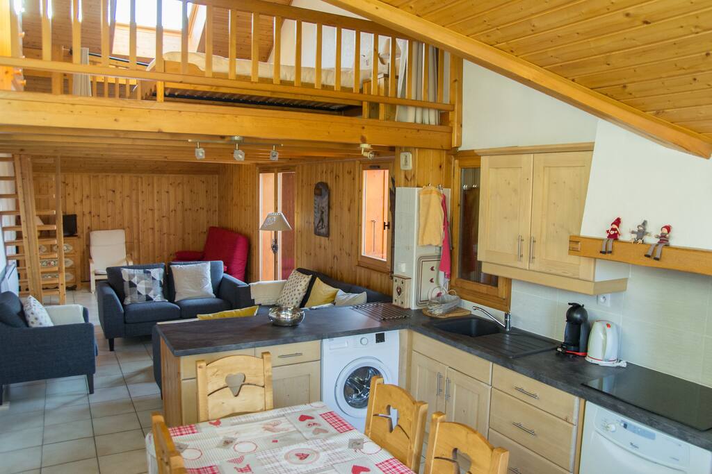 Cuisine + Salon + Mezzanine