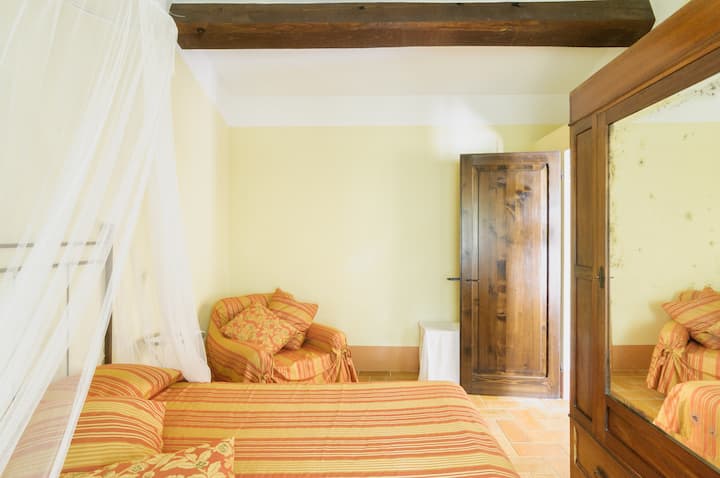 SPAVAĆA SOBA S BRAČNIM KREVETOM (ŠIRINE 150 - 17