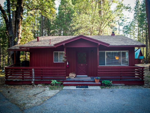 Camp Chilnualna Cabin 6 in Yosemite National Park