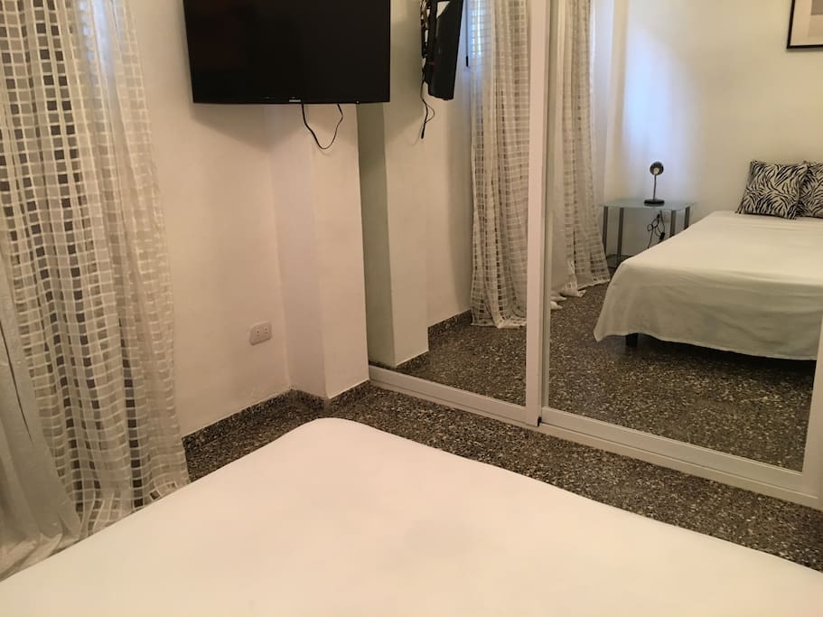 Main room/Habitación Principal