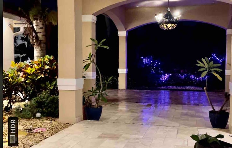 4/4, Huge pool, mini-golf & barn gallery image 4