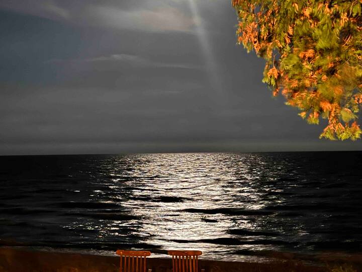 Cedar Dune Lakefront Beach Sanctuary Houses for Rent in Oostburg