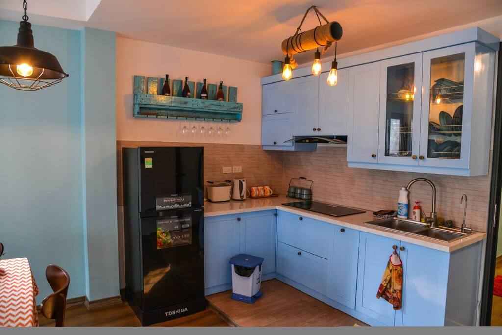 Kitchen, corlourfull, well-furnished