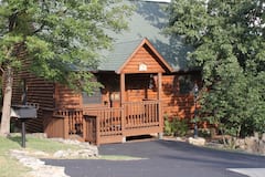 Luxury+Cabin+-+Fireplace+-+Pool+-+Indoor+%2F+Outdoor