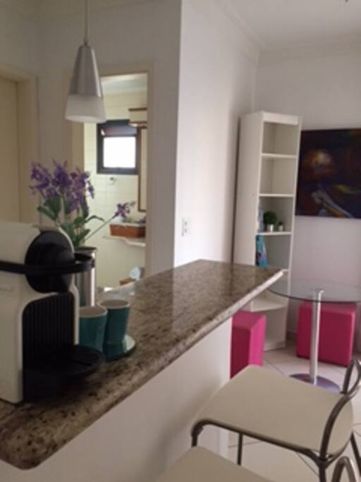 Bancada integrada sala e cozinha