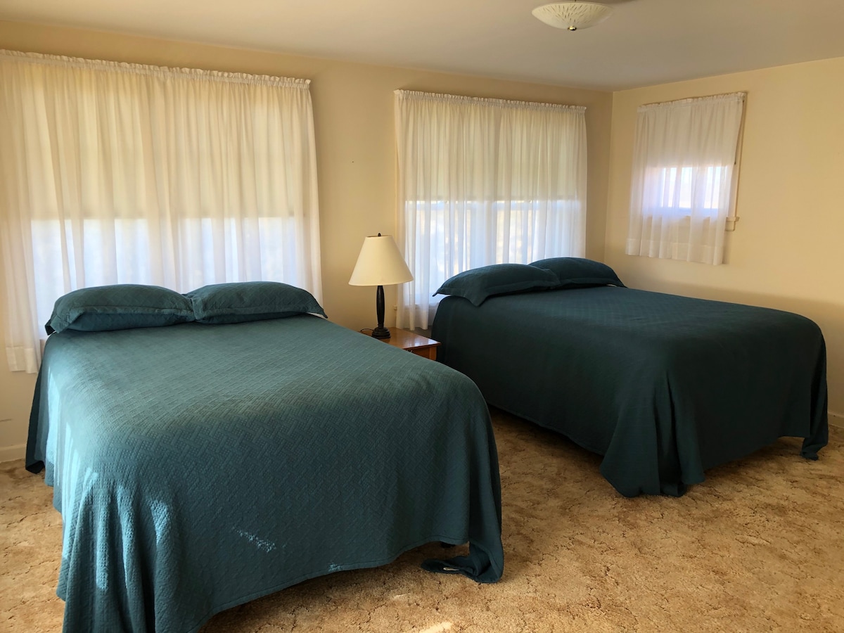 หนึ่งใน 4 ห้องนอน