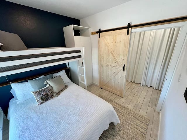 Guest favorite listing in Canyon Lake