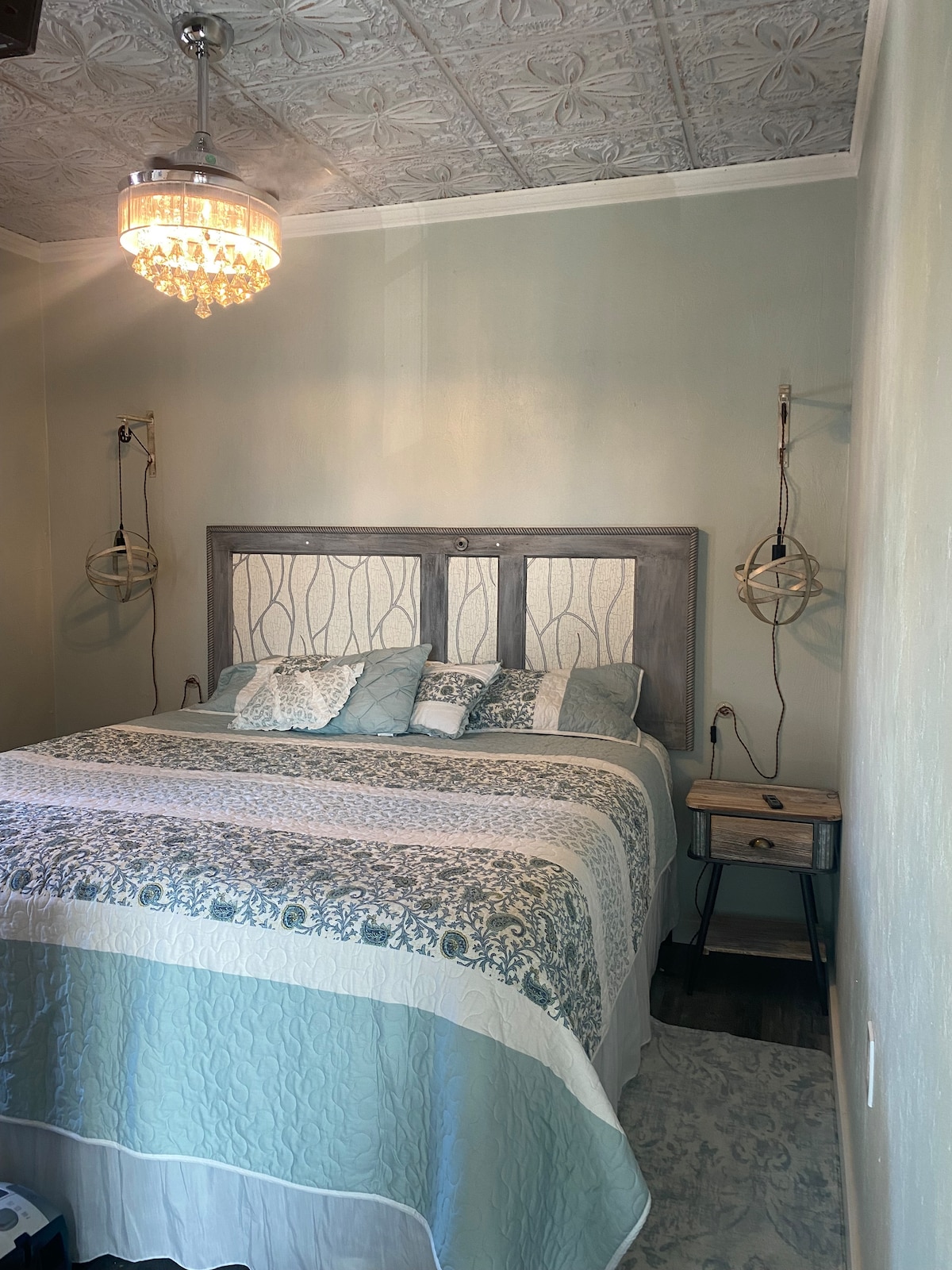 Cozy Retreat, oversize pking, Jeep Beach Daytona