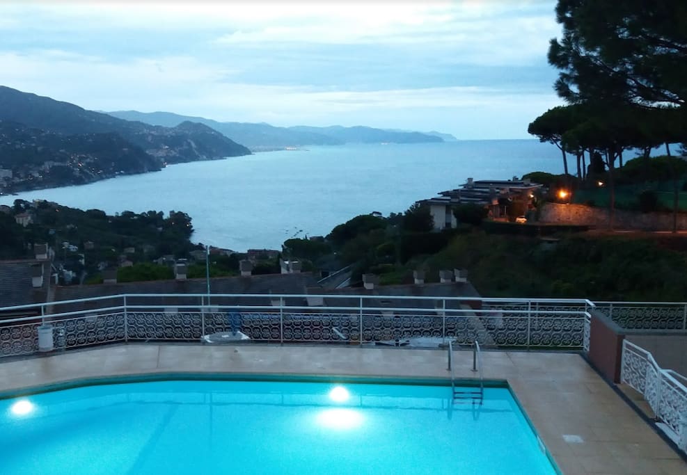 View from the Pool / Vista dalla Piscina