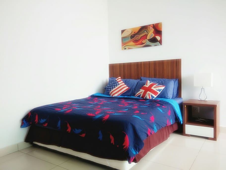 Queen size bed