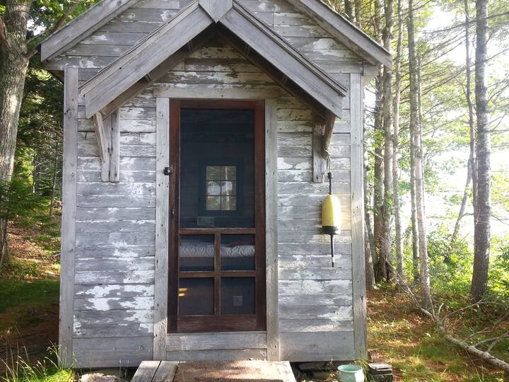 Waterfront Maine Cottage Cottages for Rent in Westport , Maine