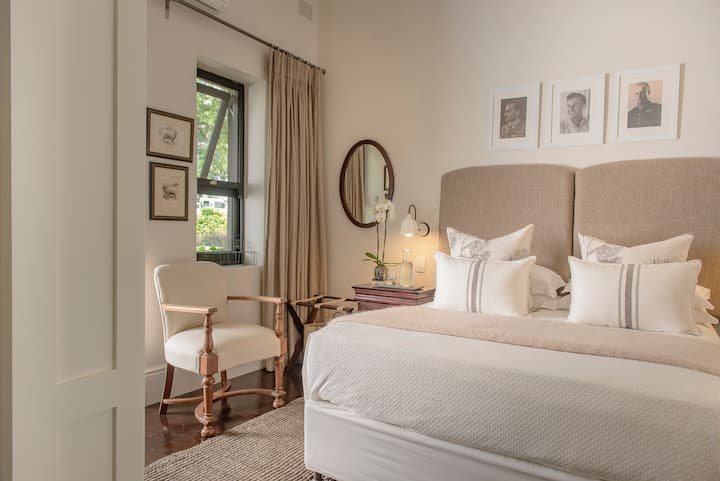 Torburnlea Queen Room (En-suite Shower) 2 - Nelspruit