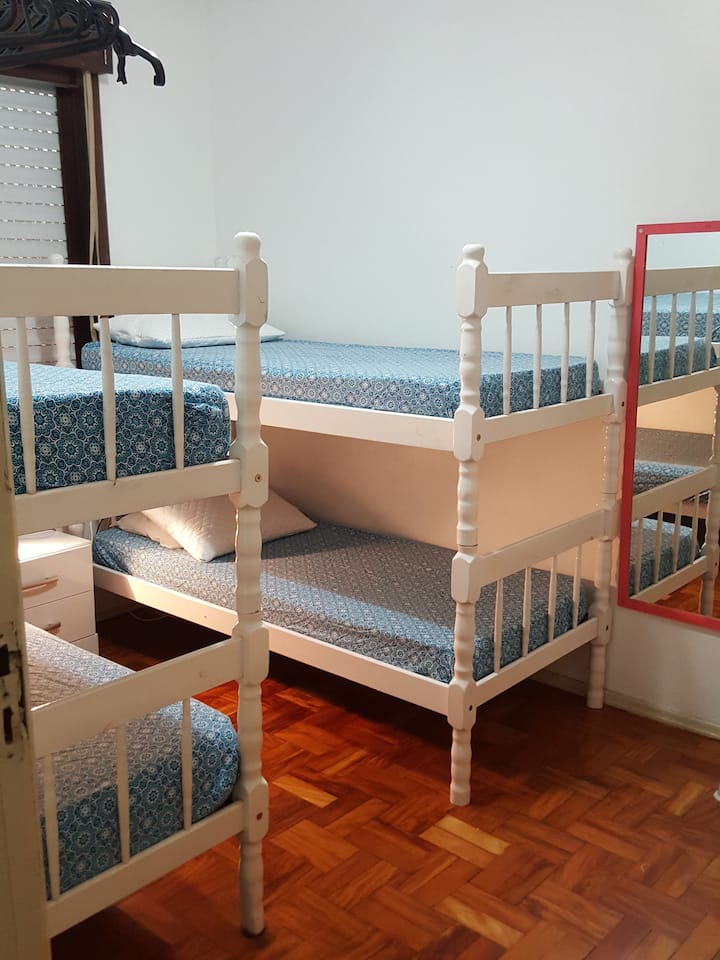 ЕДИНИЧНИ ЛЕГЛА